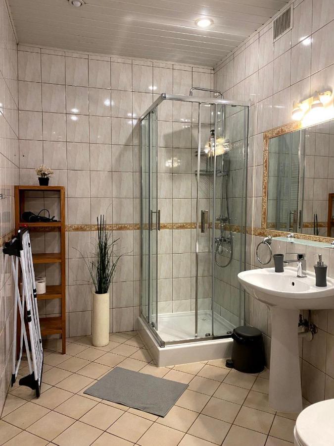 Real Vip Hostel Krasków Eksteriør bilde
