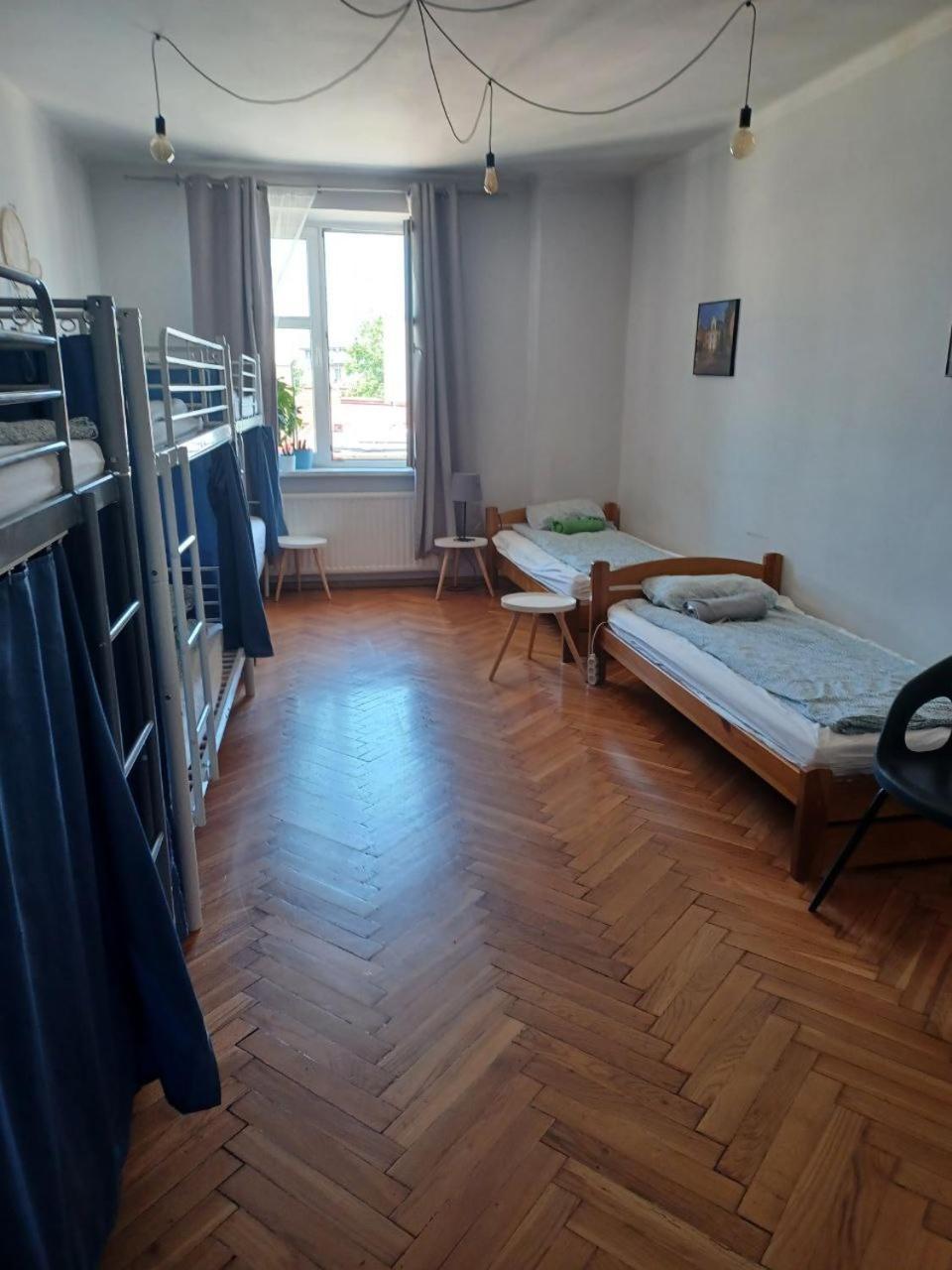 Real Vip Hostel Krasków Eksteriør bilde